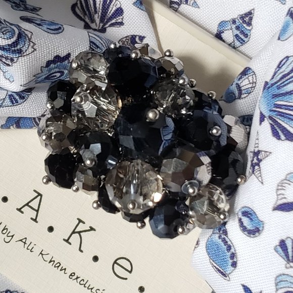 Gleaming beaded cluster ring - Picture 2 of 4